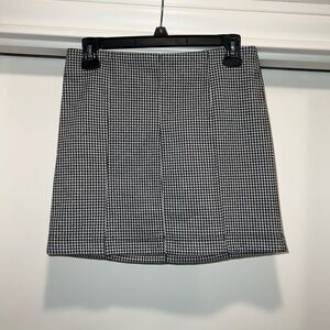 Cute patterned skirt! worn once!